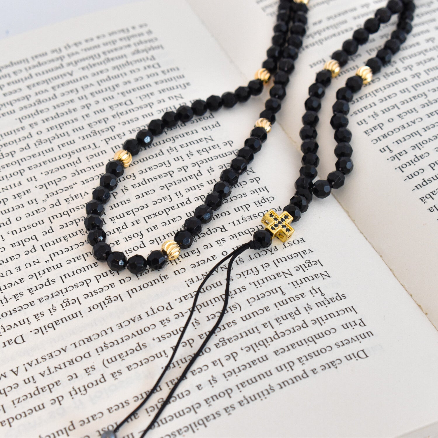 Colier bărbați tip rozariu cu bile fațetate, pandantiv cruce