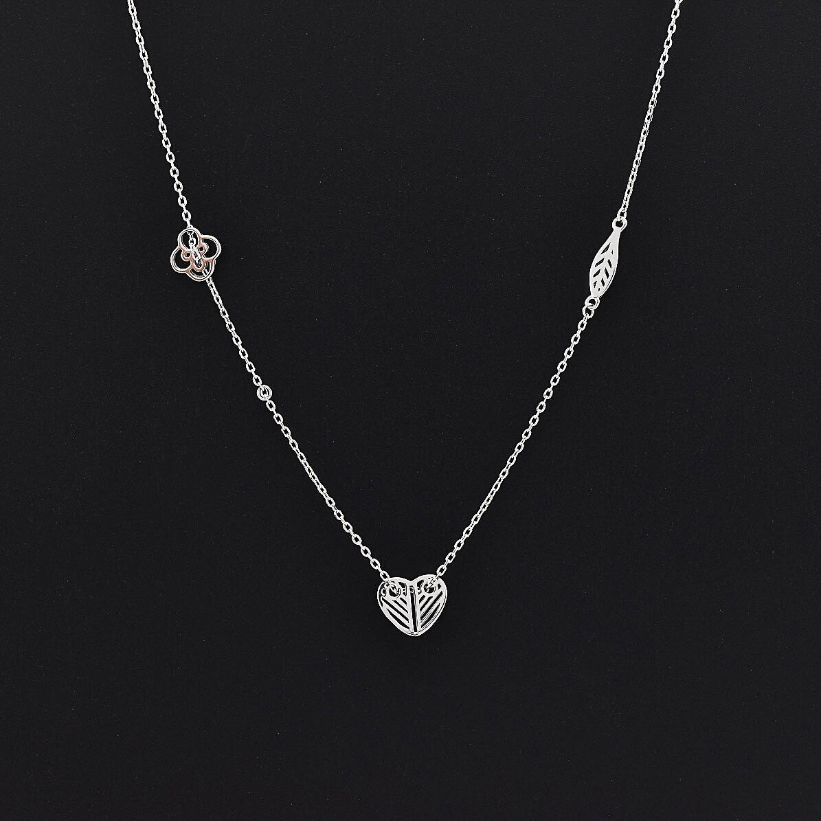 Lantisor dama din argint cu pandantiv sub forma de inima
