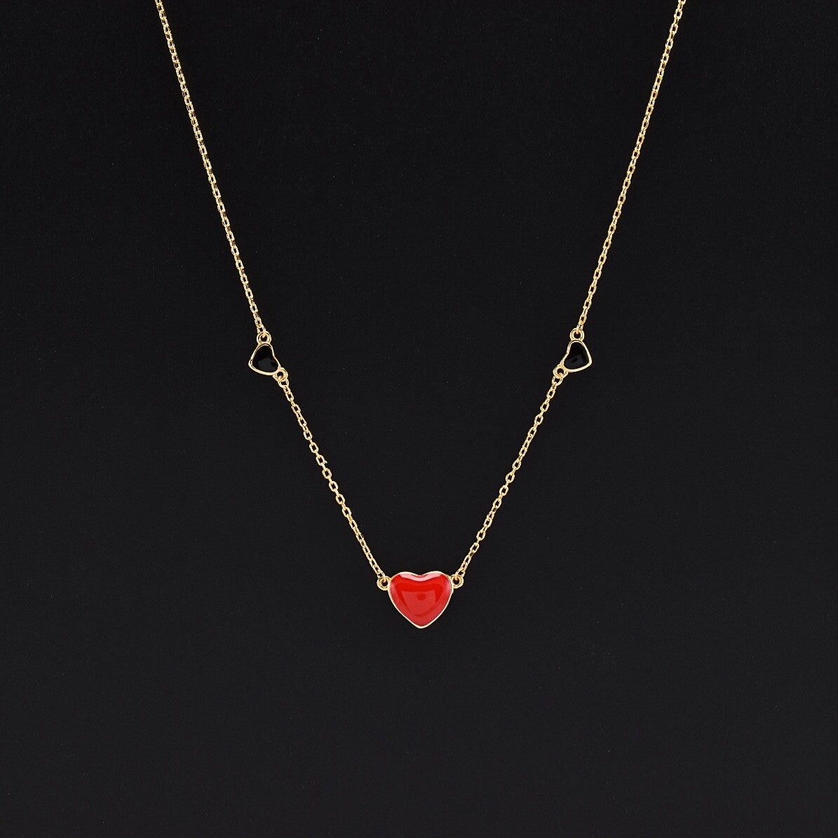 Lantisor dama din argint placat cu aur 18K, pandantiv in forma de inimioara