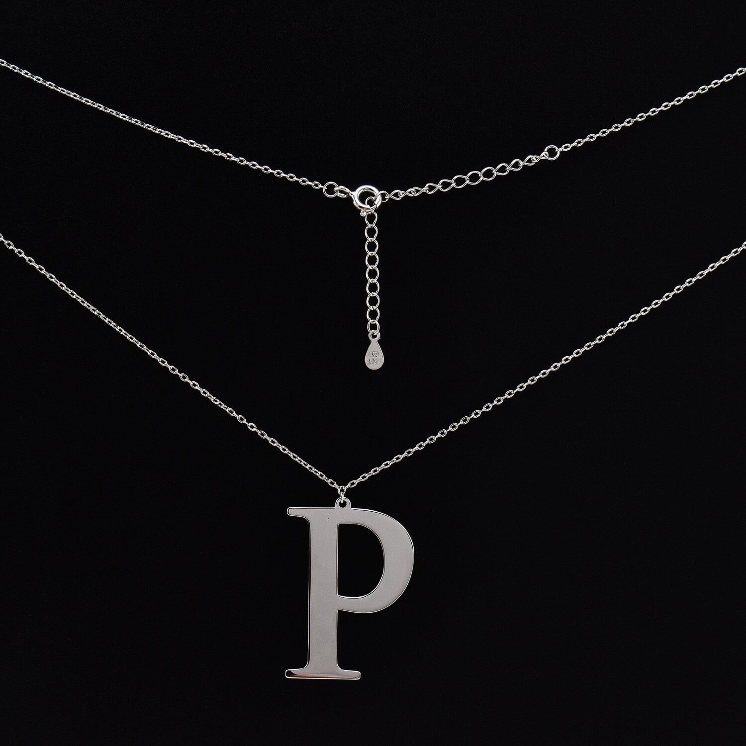 Lantisor dama din argint cu pandantiv litera ”P”