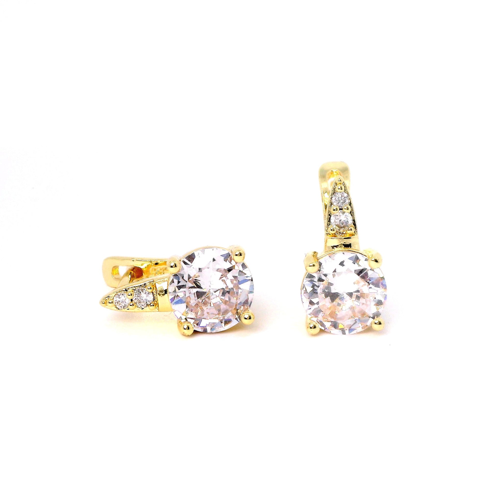 Cercei dama placati cu aur cu piatra argintie