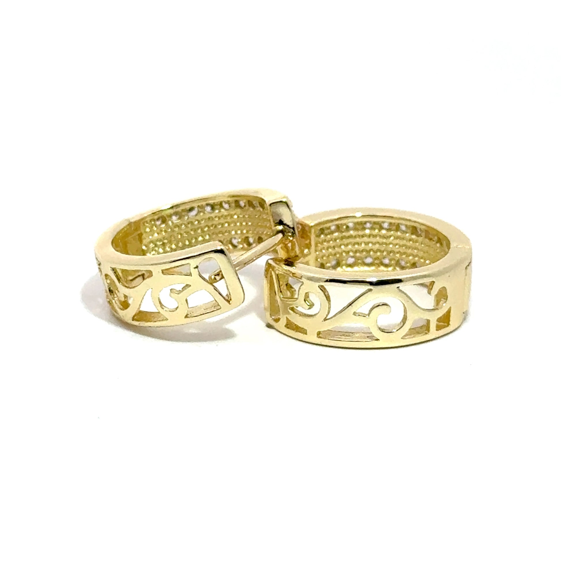 Cercei dama placati cu aur lati cu pietricele