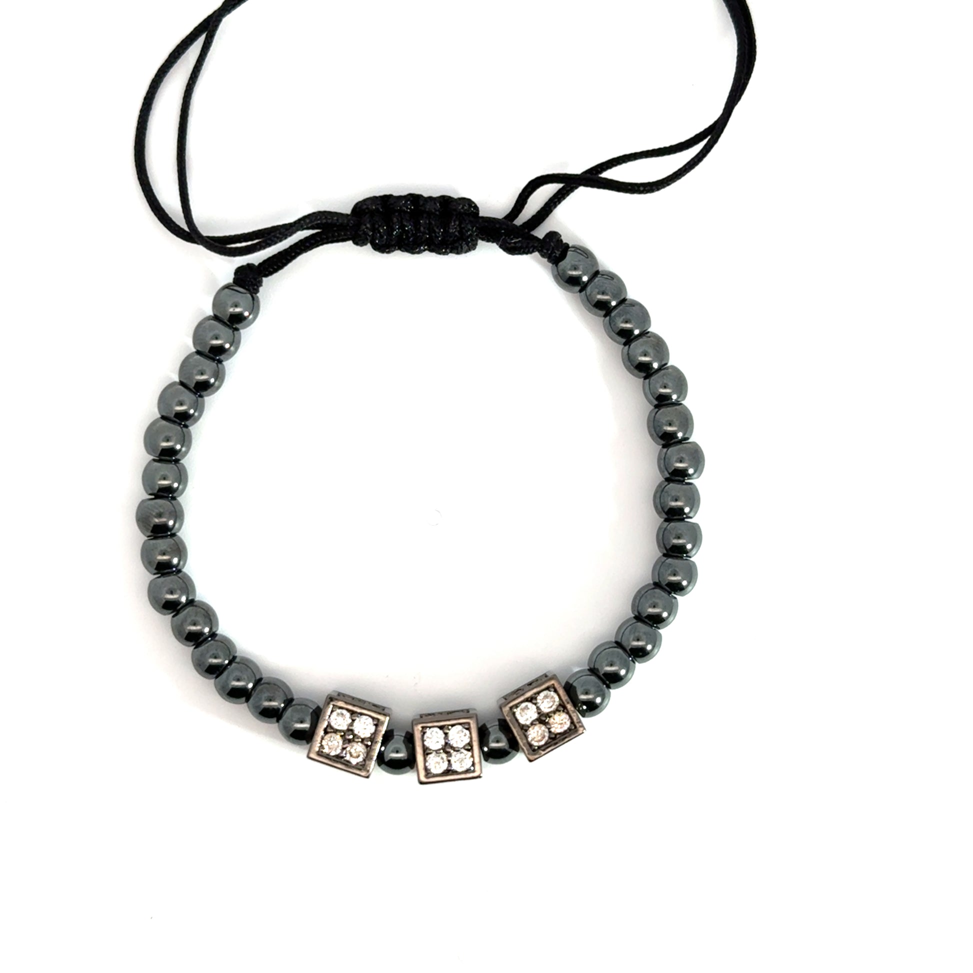 Bratara barbati din hematit si accesorii in forma de zar cu cristale zirconia