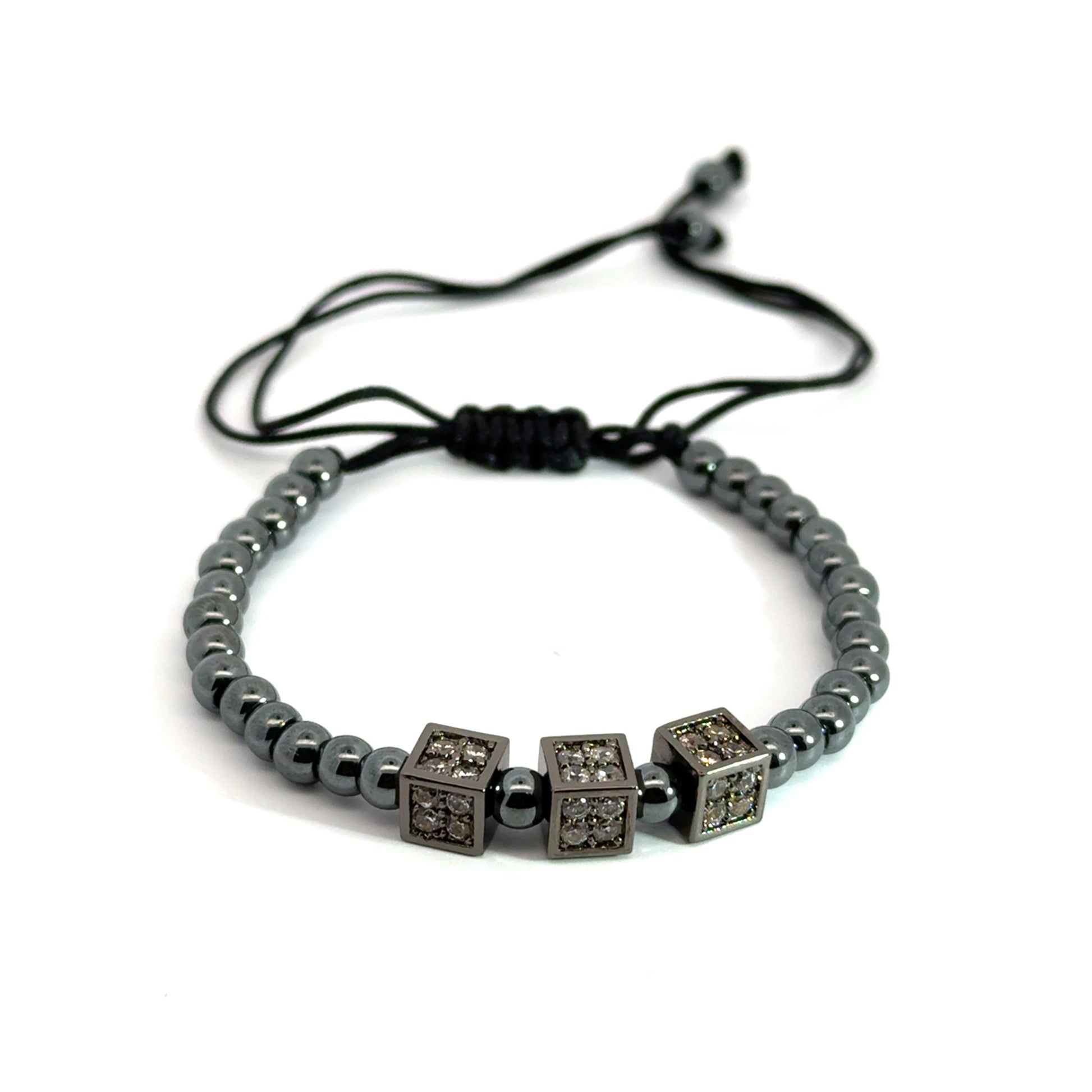 Bratara barbati din hematit si accesorii in forma de zar cu cristale zirconia