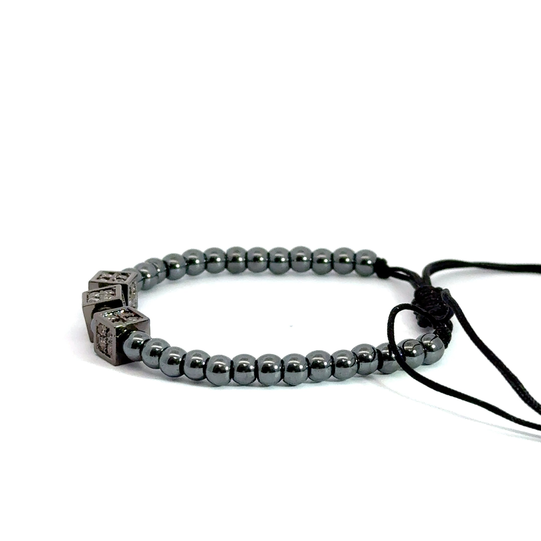 Bratara barbati din hematit si accesorii in forma de zar cu cristale zirconia