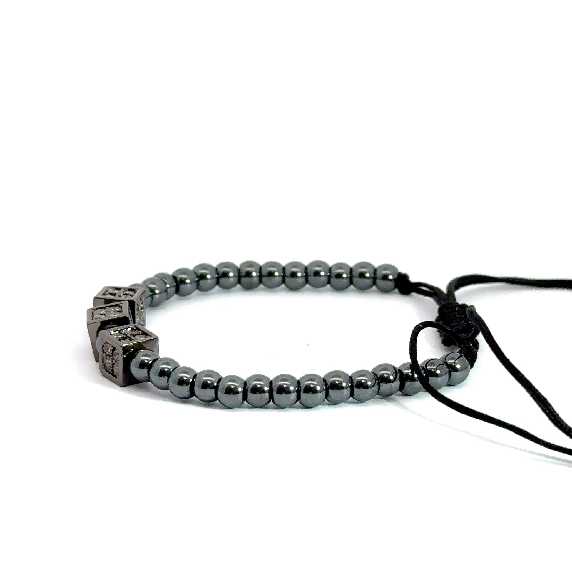 Bratara barbati din hematit si accesorii in forma de zar cu cristale zirconia