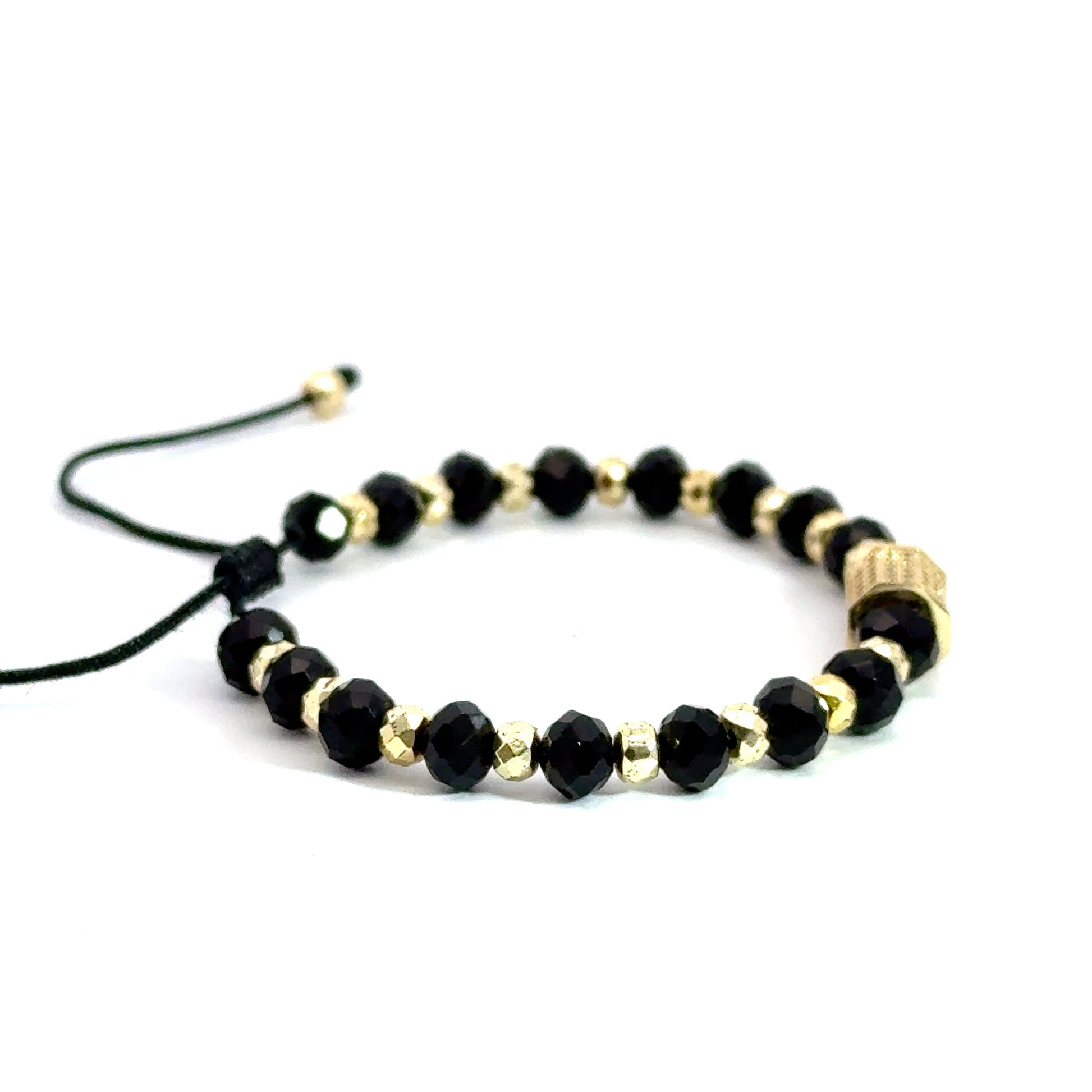 Bratara barbati cu cristale negre si accesorii aurii BBB-246