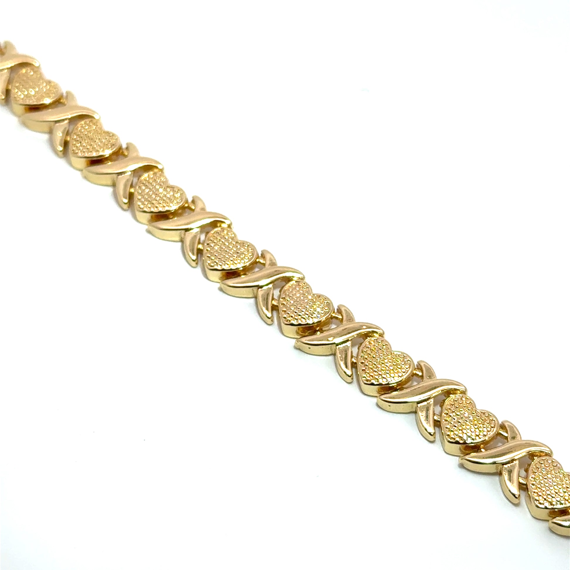 Bratara dama din metal comun, placata cu aur cu model inimioare