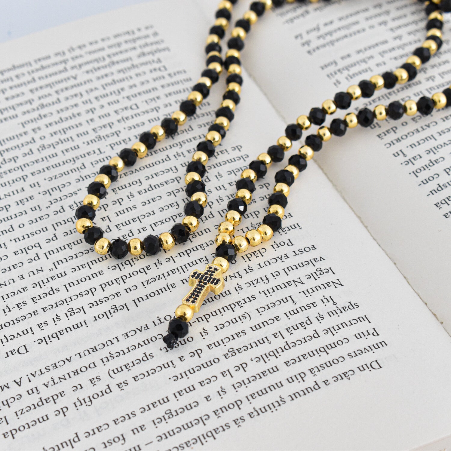 Colier bărbați tip rozariu cu bile fațetate, pandantiv cruce