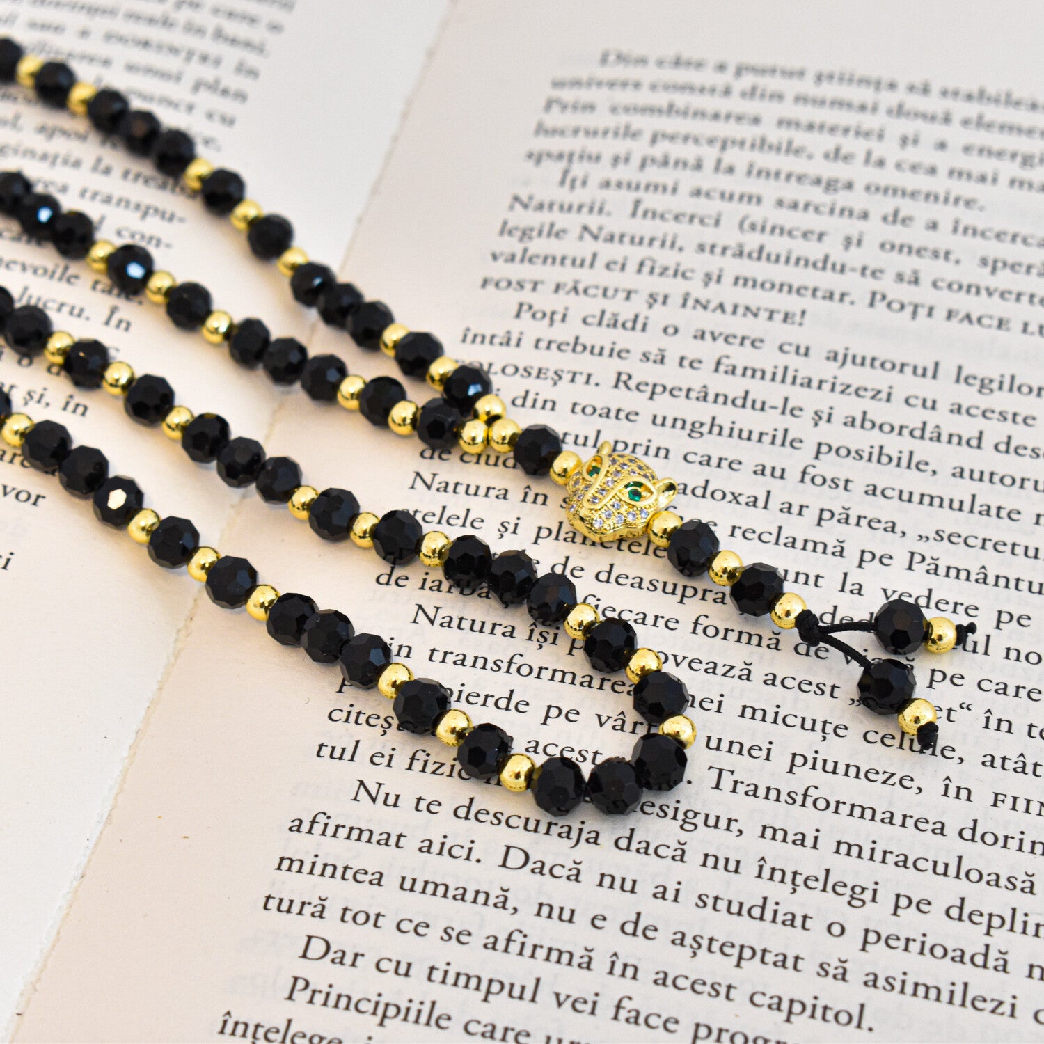 Colier bărbați tip rozariu cu bile fațetate, pandantiv cap panteră