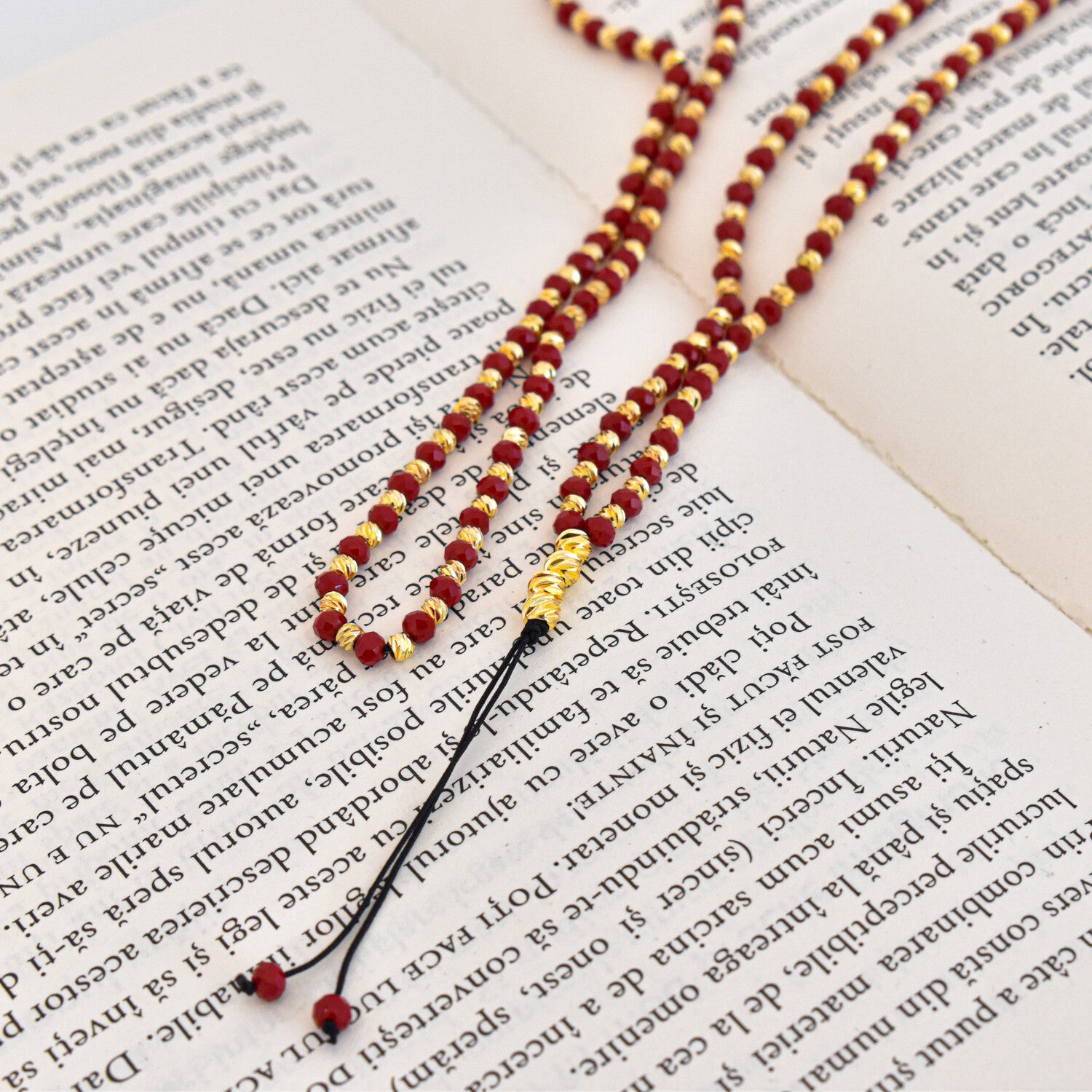 Colier bărbați tip rozariu cu bile roșii fațetate