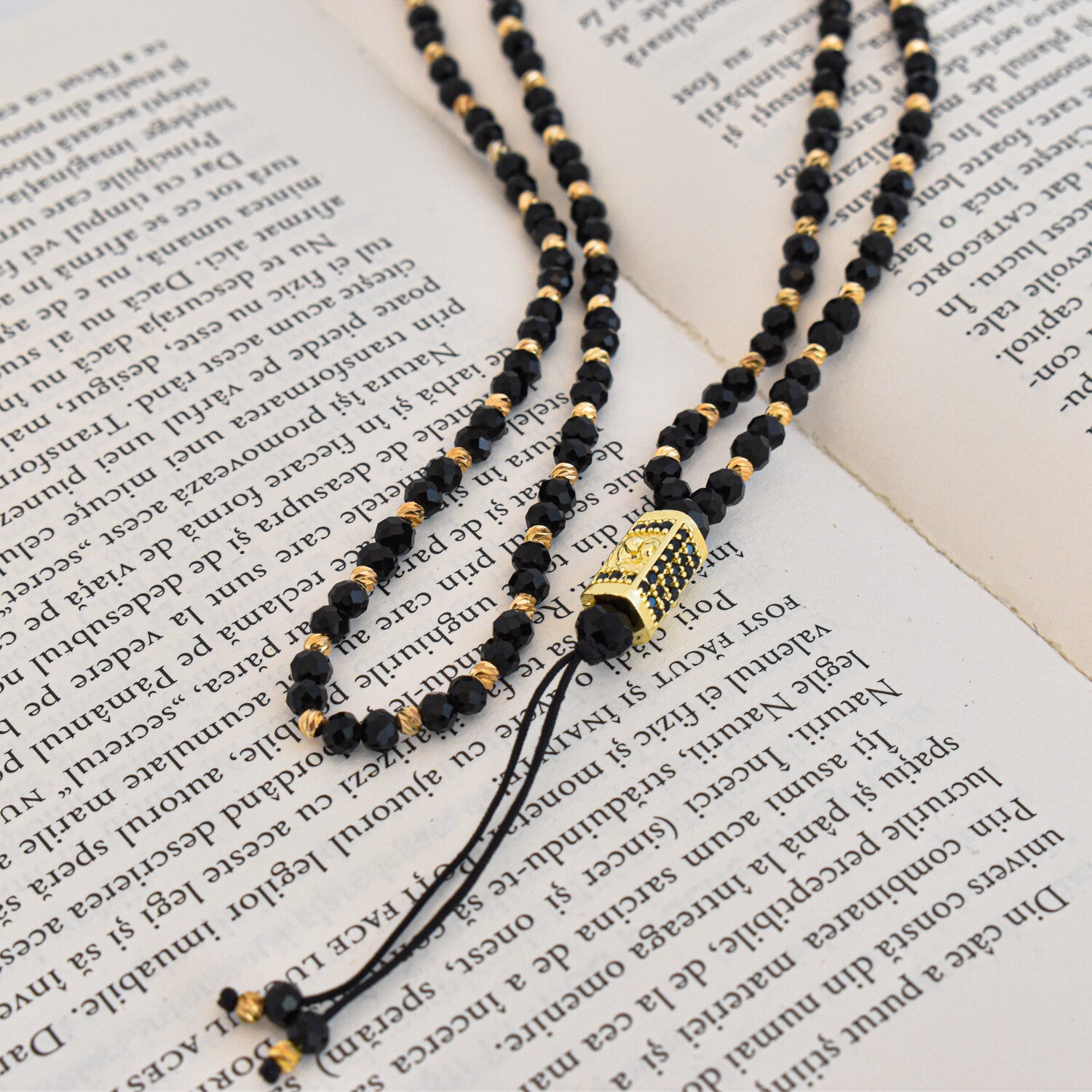 Colier bărbați tip rozariu cu bile fațetate, accesoriu cu cap de leu