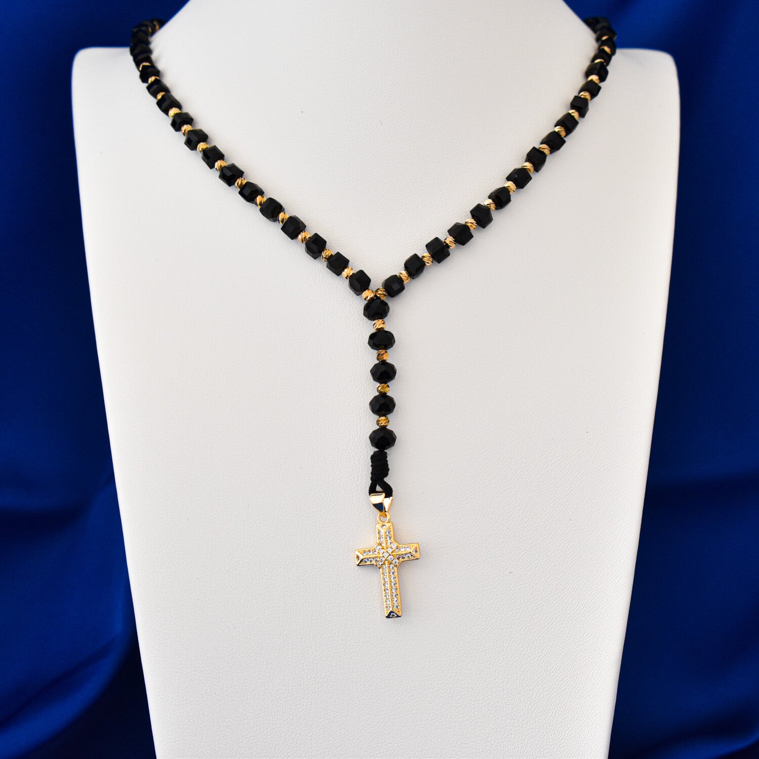 Colier bărbați tip rozariu cu bile cubice, pandantiv cruce