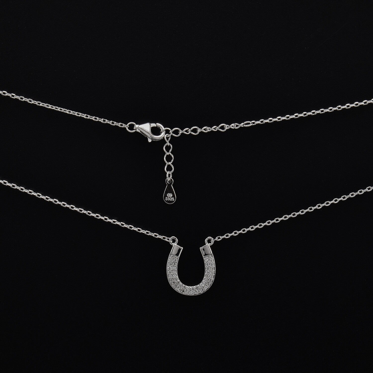 Lantisor dama din argint cu accesoriu in forma de potcoava