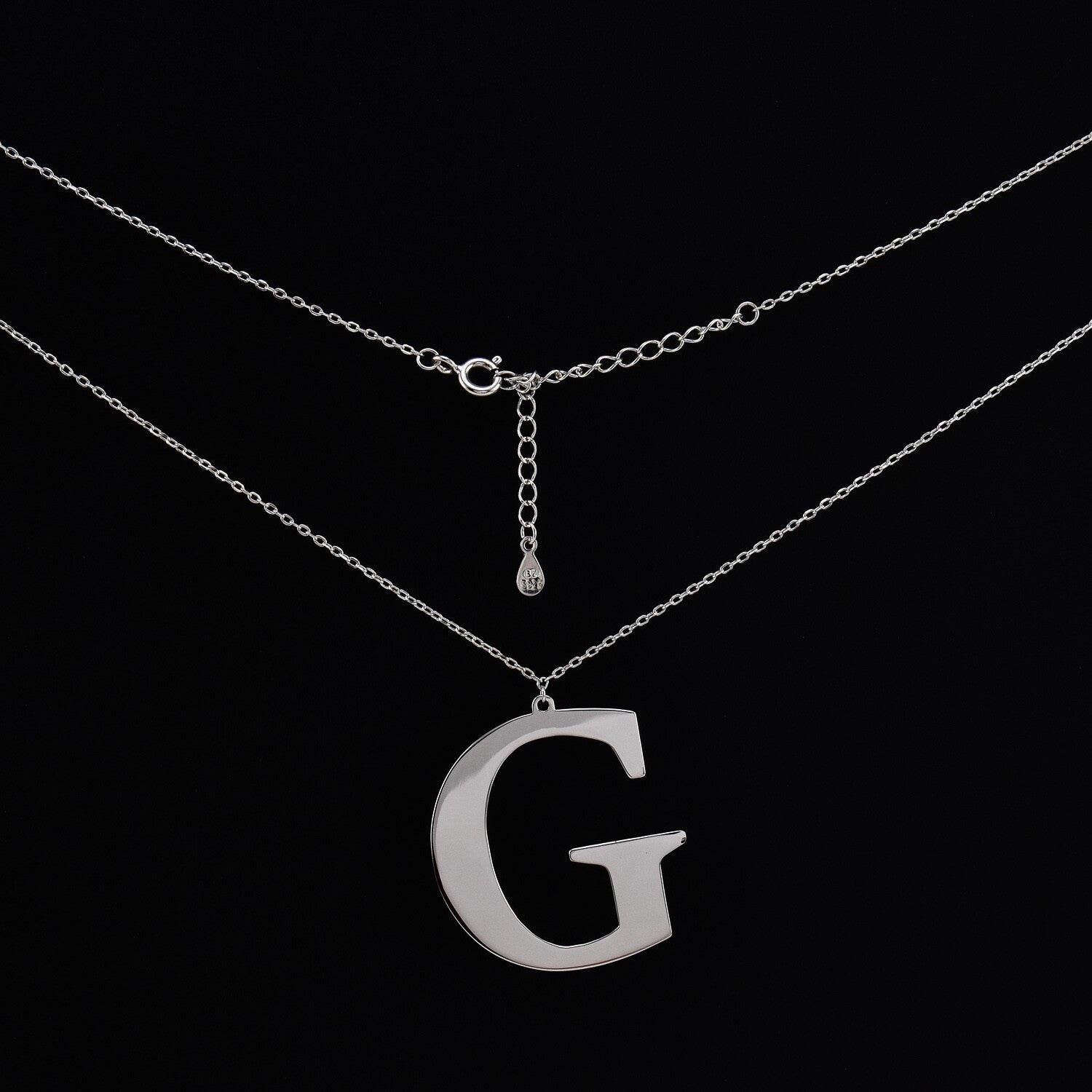 Lantisor dama din argint cu pandantiv litera ”G”