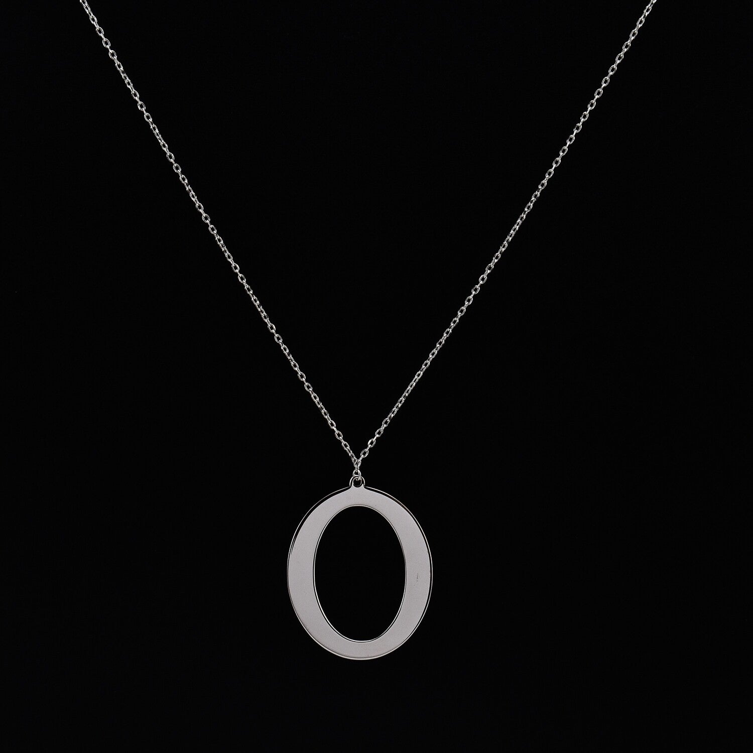 Lantisor dama din argint cu pandantiv litera ”O"