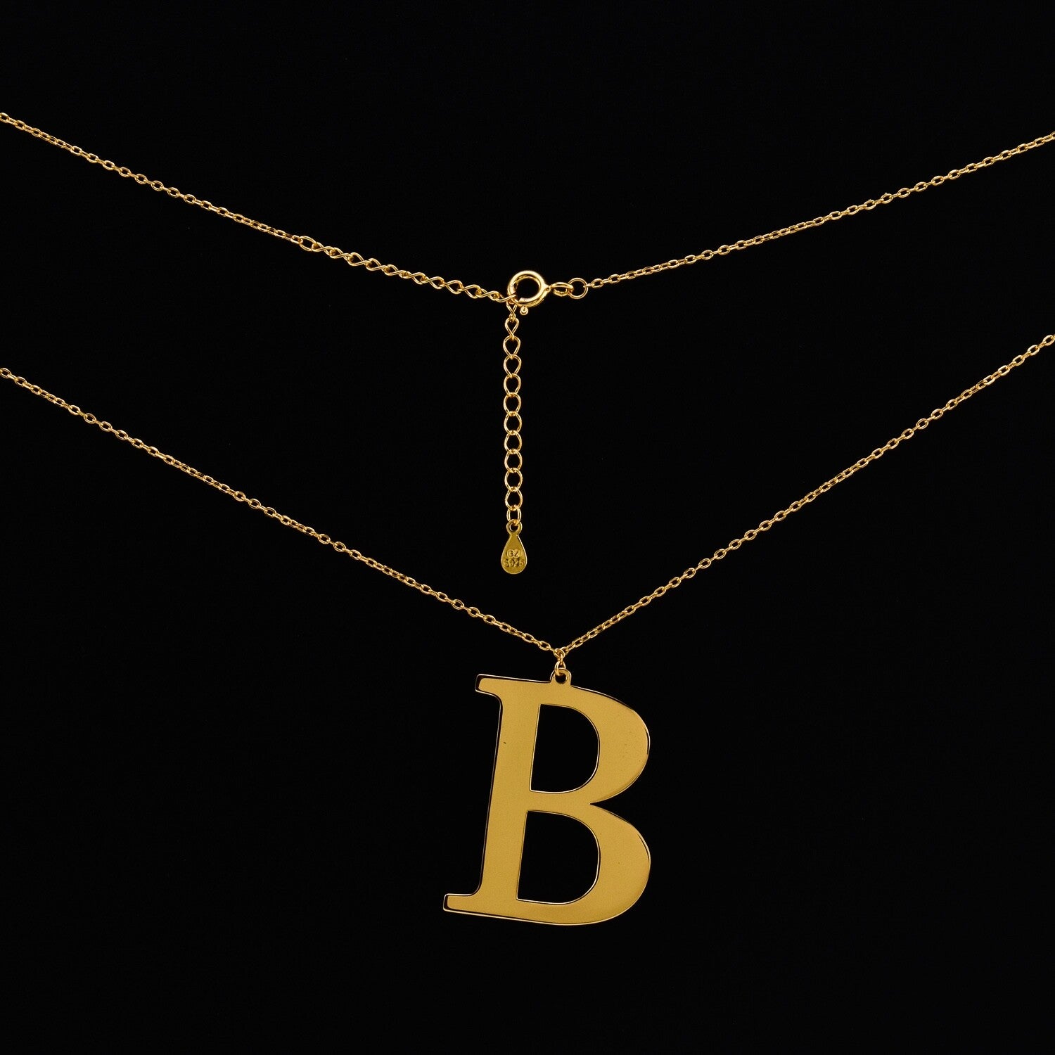 Lantisor dama din argint placat cu aur 18 K, pandantiv litera ”B”