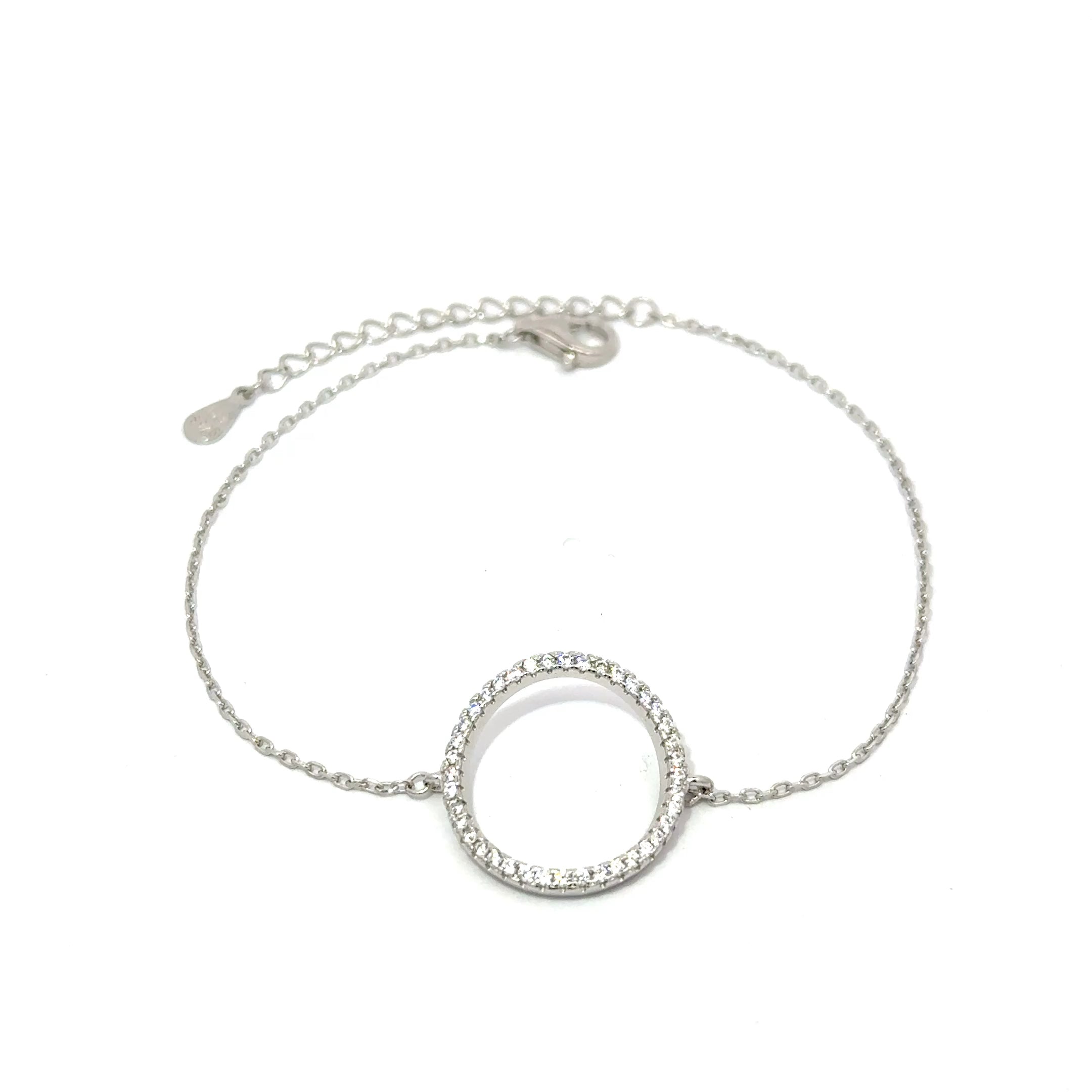 Brățară din argint având ca model un cerc