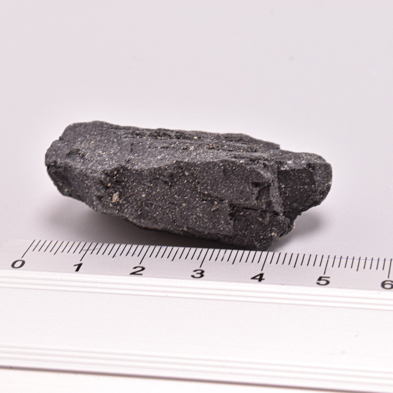 Piatra bruta turmalina neagra