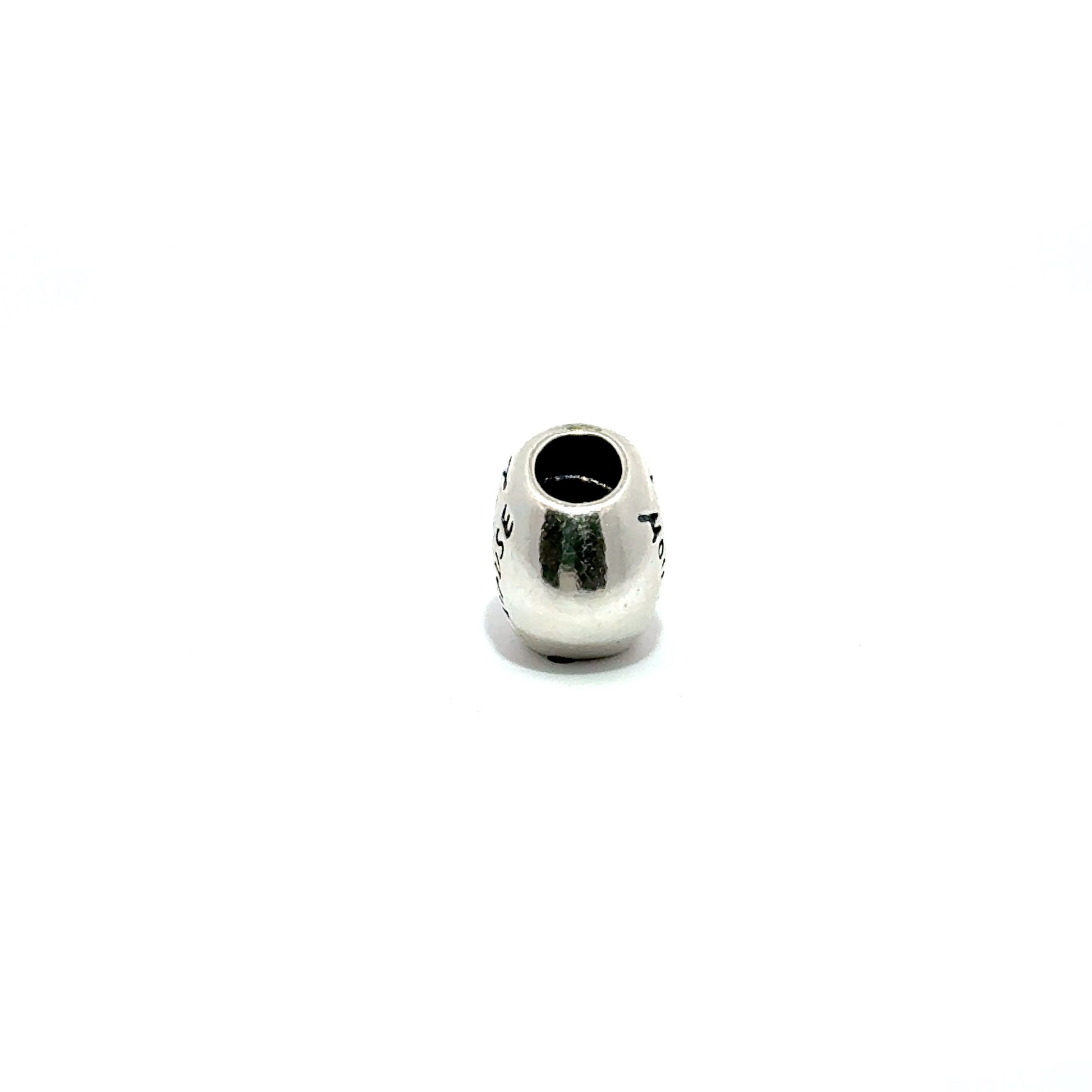 Charm in forma de inima cu text Mickey Mouse