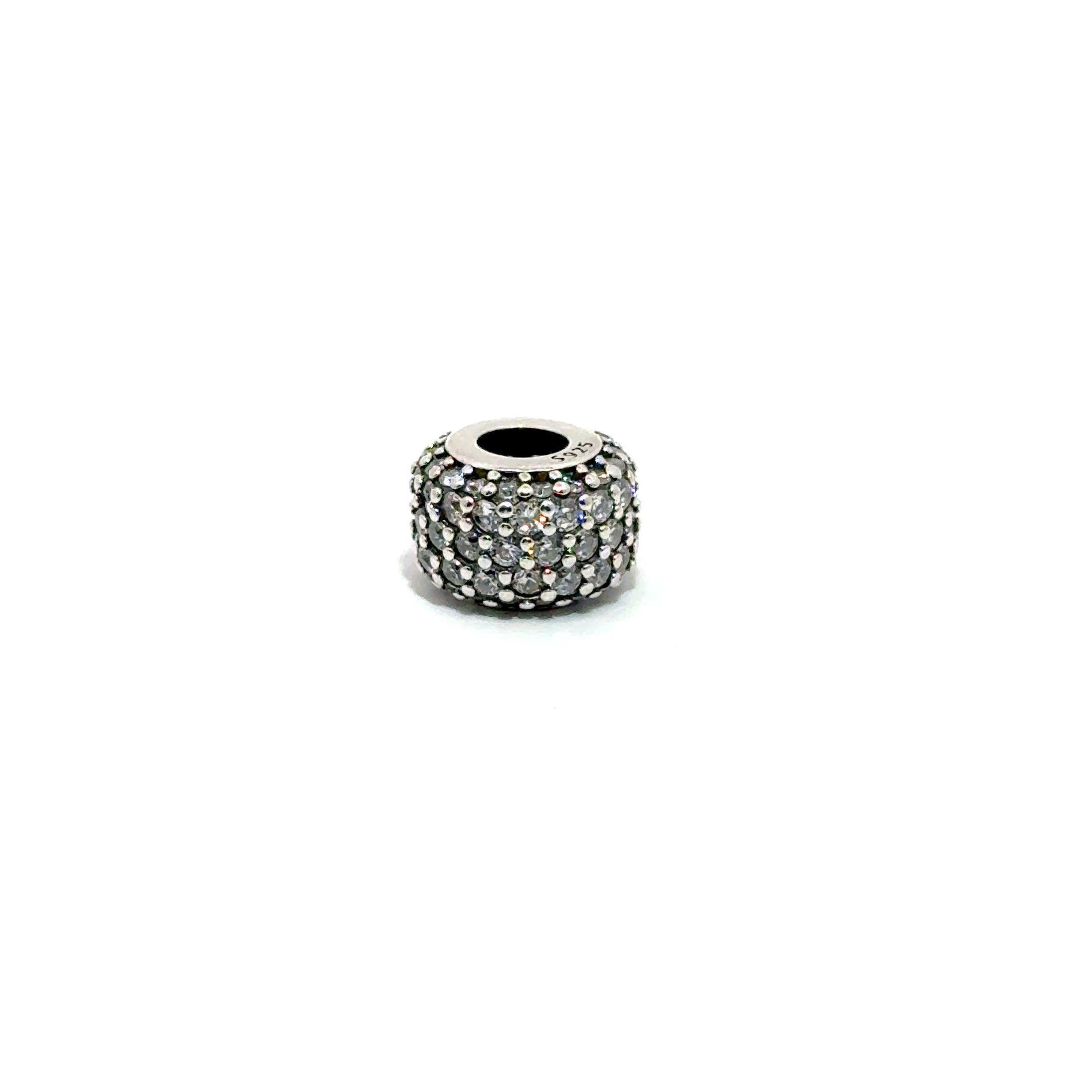 Charm in forma de sfera cu pietre