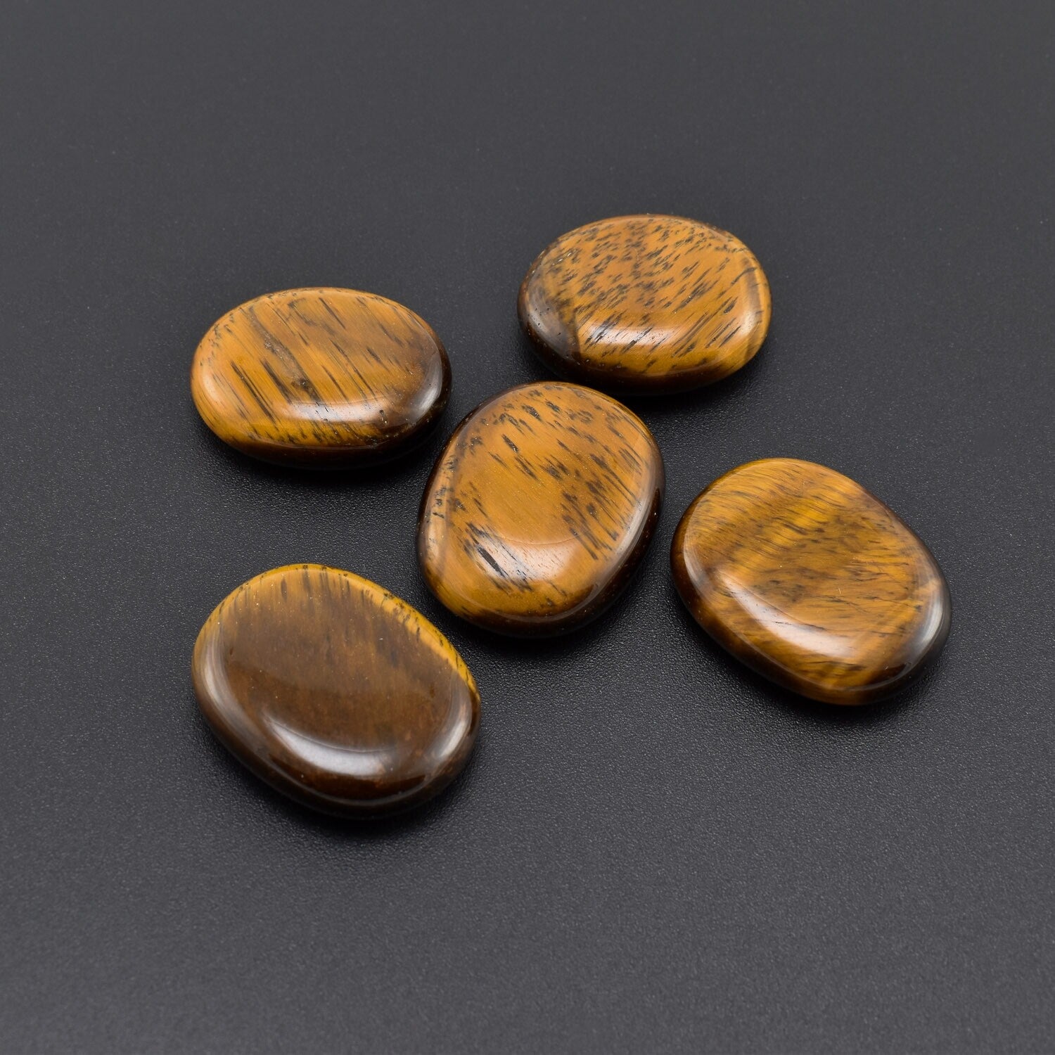 Piatra rulata ochi de tigru