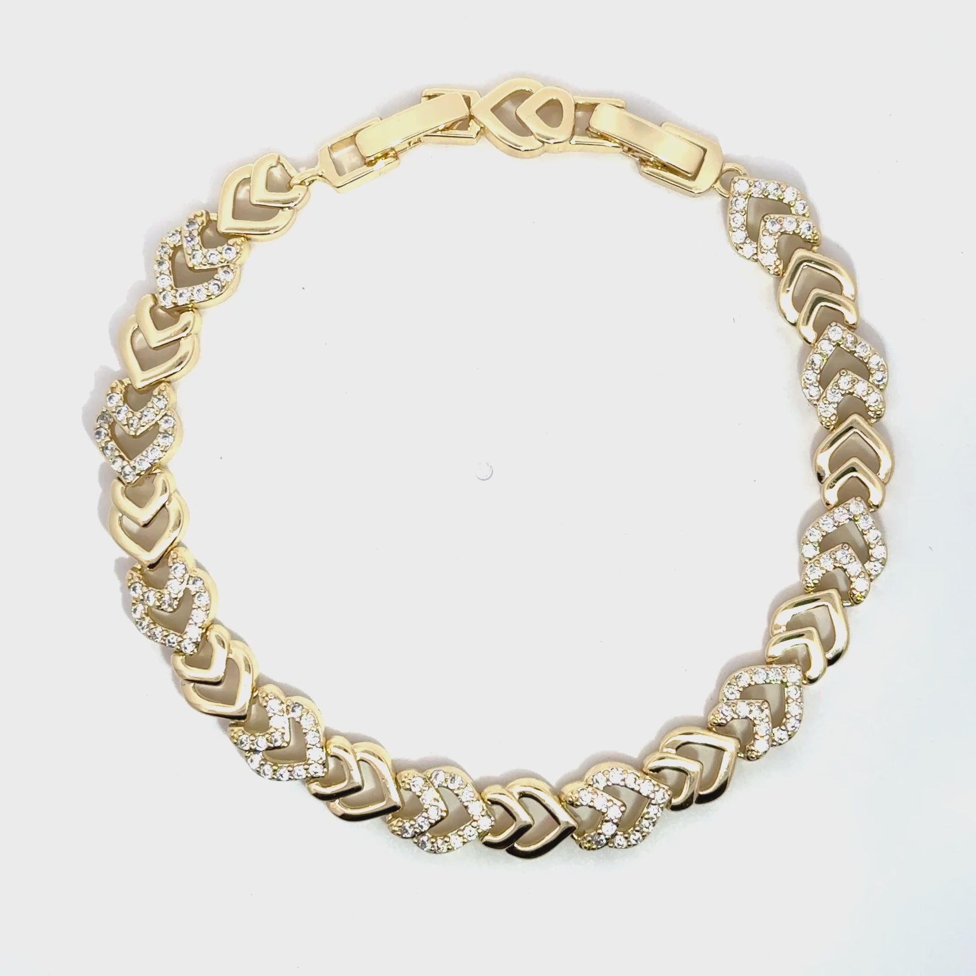 Brătară damă INIMI SUPRAPUSE, placată cu Aur și Zirconia