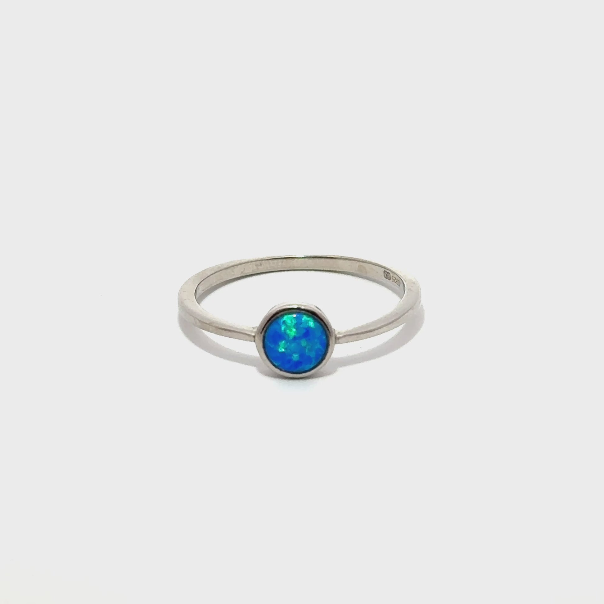 Inel dama din argint cu piatra opal rotunda mica ID-04