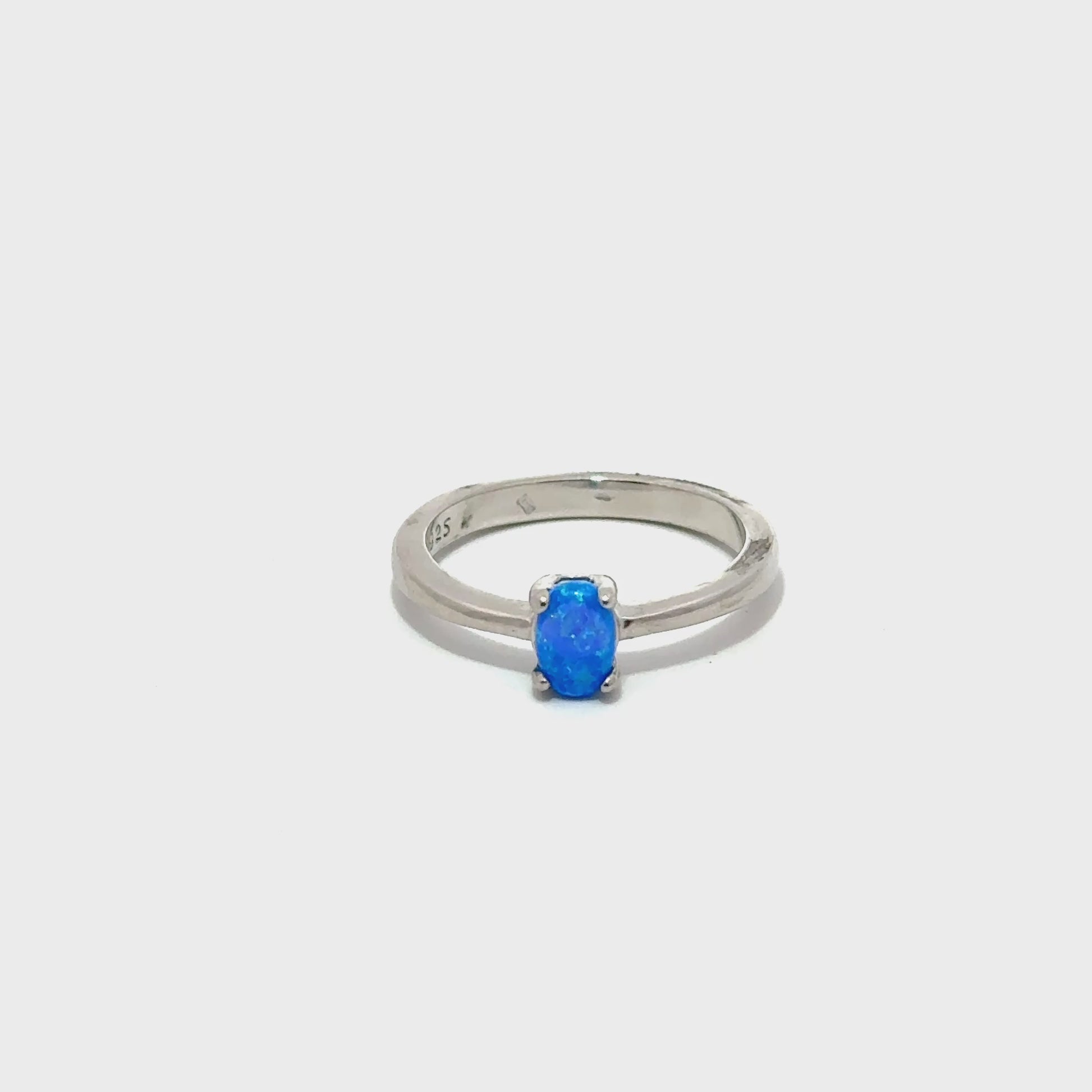 Inel dama din argint cu piatra opal ovala ID-02