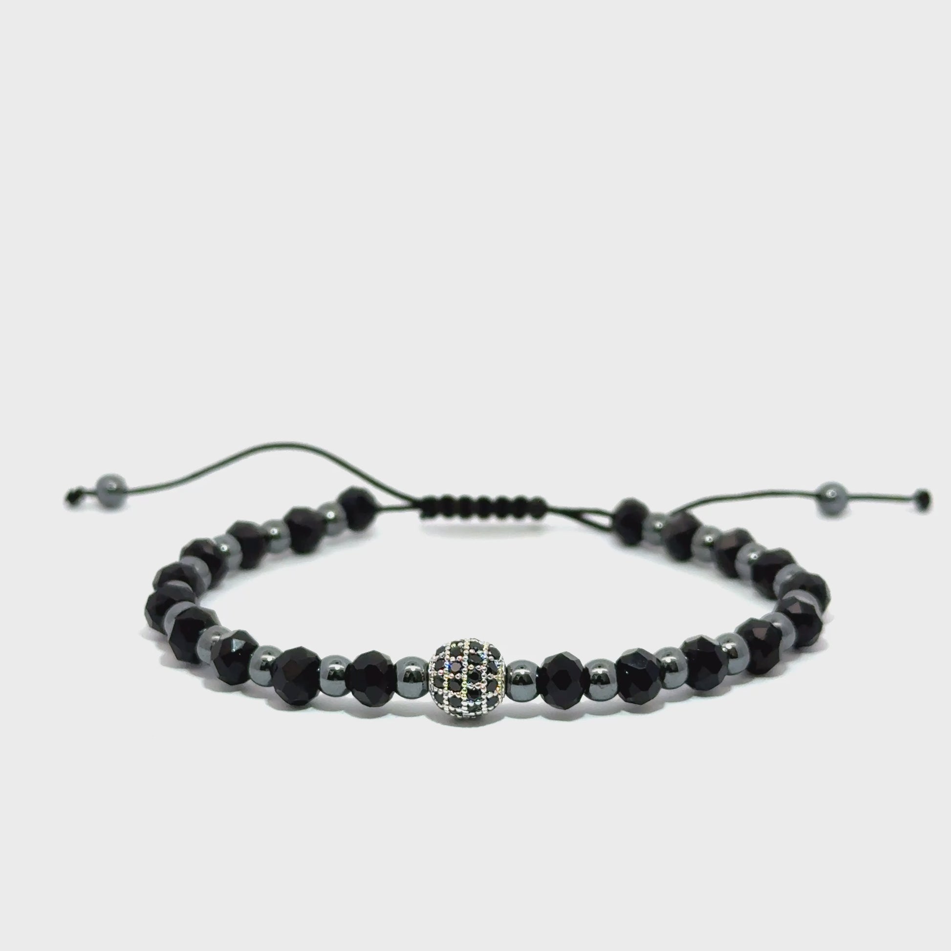 Bratara barbati cu cristale negre si elemente Swarovski